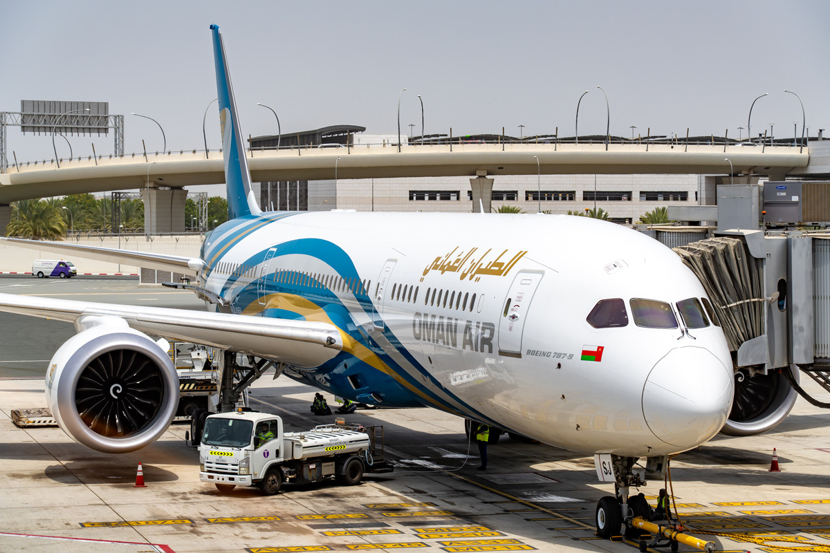 Oman Air Suspends Flights to Several Destinations Amid Regional Situation